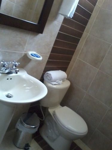 Hotel Fidenzi Богота Екстериор снимка